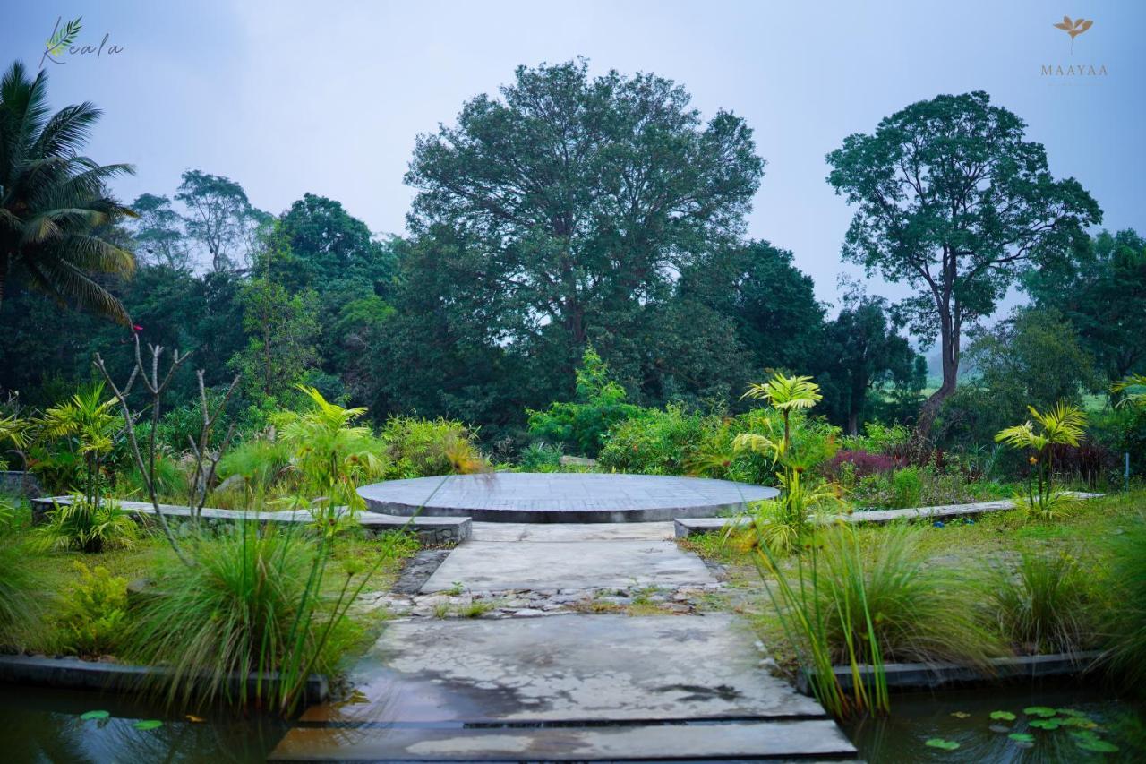 Maayaa Riverside Villa By Kpm Tripenta Attappadi ภายนอก รูปภาพ