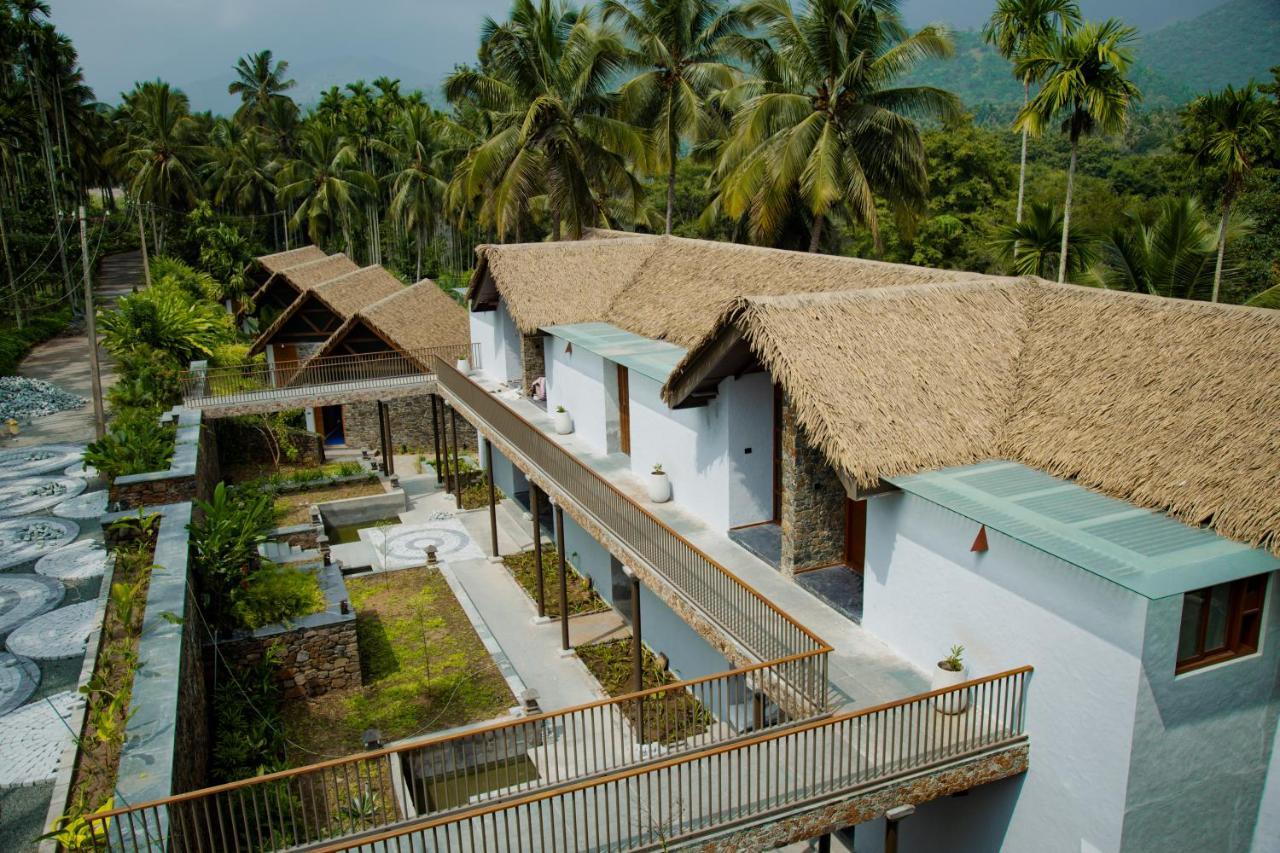 Maayaa Riverside Villa By Kpm Tripenta Attappadi ภายนอก รูปภาพ