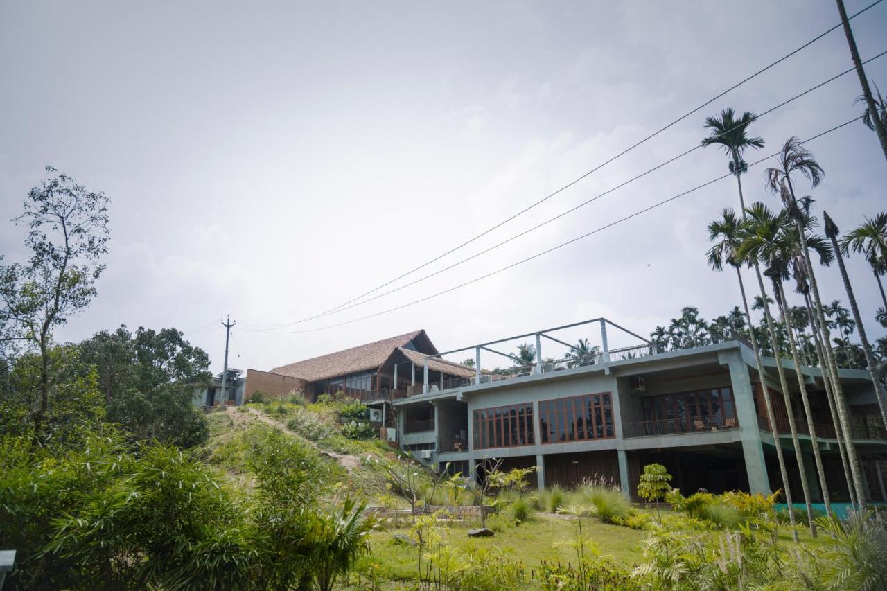 Maayaa Riverside Villa By Kpm Tripenta Attappadi ภายนอก รูปภาพ