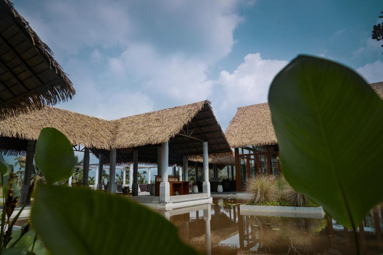 Maayaa Riverside Villa By Kpm Tripenta Attappadi ภายนอก รูปภาพ